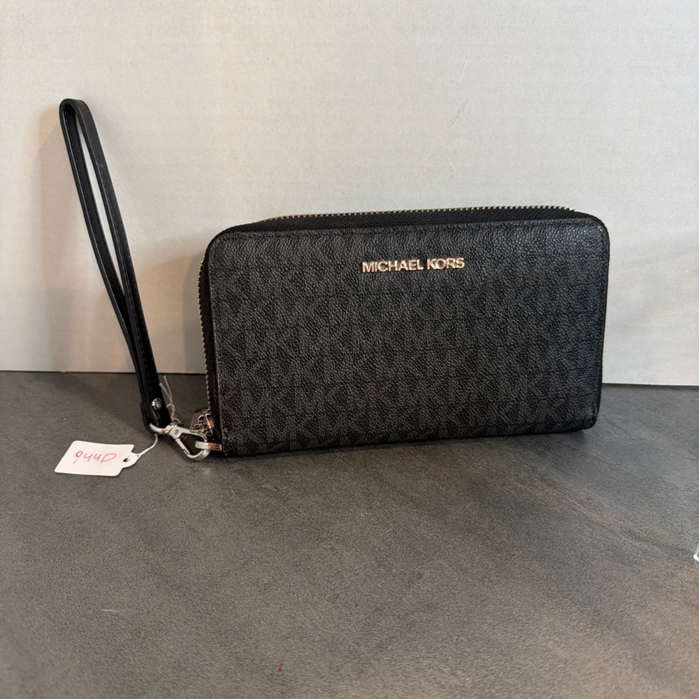 NWOT MICHAEL Michael Kors Black Monogram Wallet - Picture 2 of 8